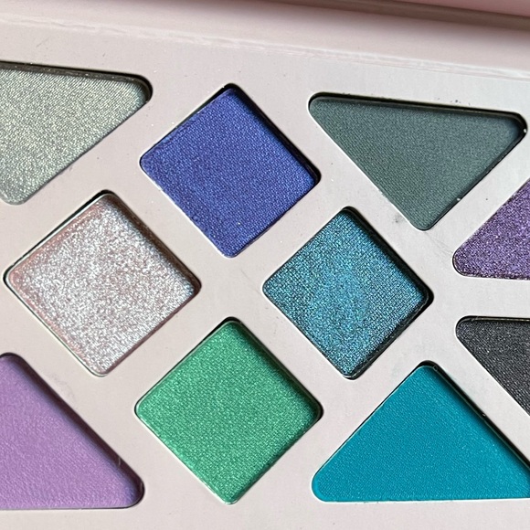 Limited Edition Athr Beauty Moonlight Crystal Eyeshadow Palette Eye Makeup - Picture 7 of 10